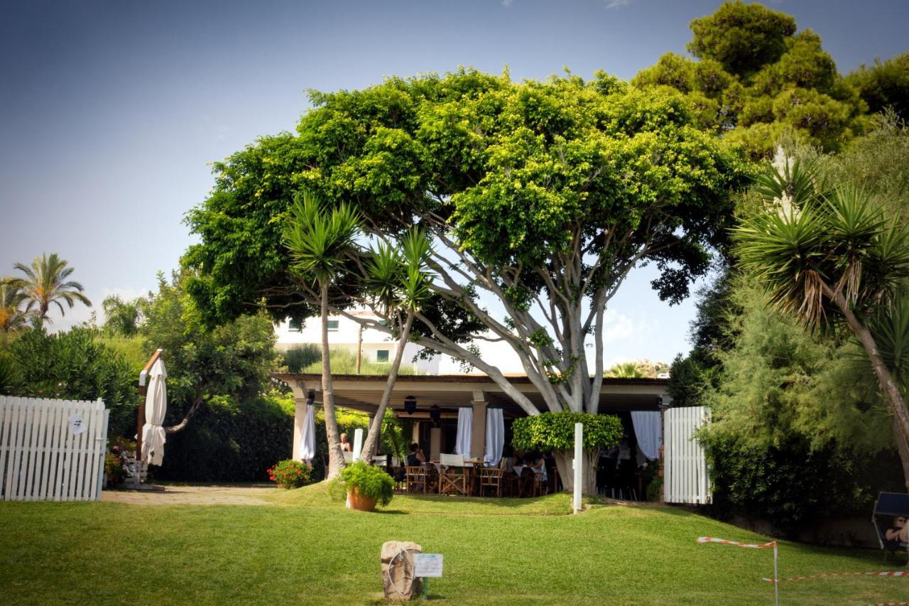 Hotel Mediterraneo Santa Maria Navarrese Exterior foto